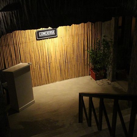 The Cavern Pod Hotel & Specialty Cafe El Nido Bagian luar foto