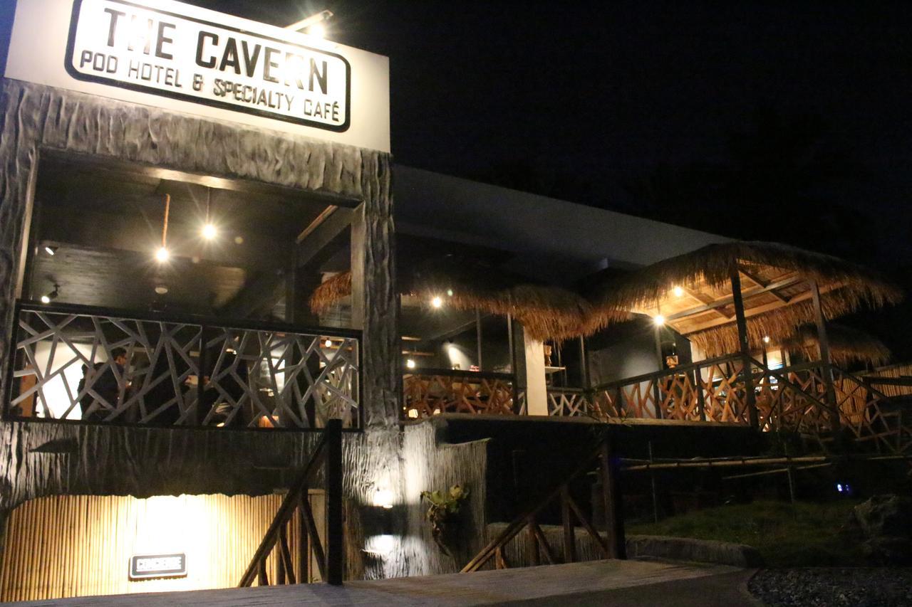 The Cavern Pod Hotel & Specialty Cafe El Nido Bagian luar foto